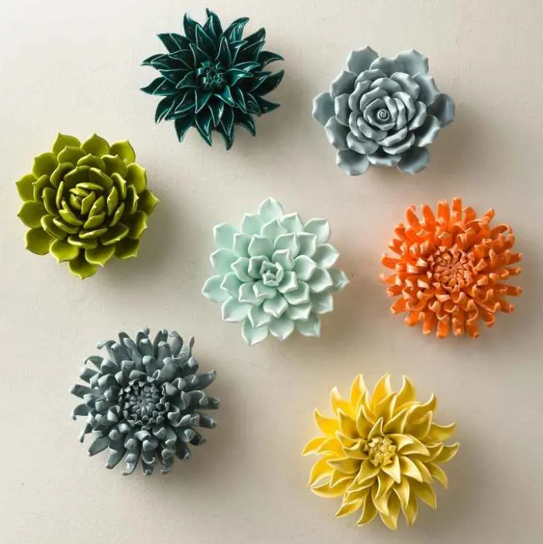Ceramic Wall Flowers, 6" - Light Yellow